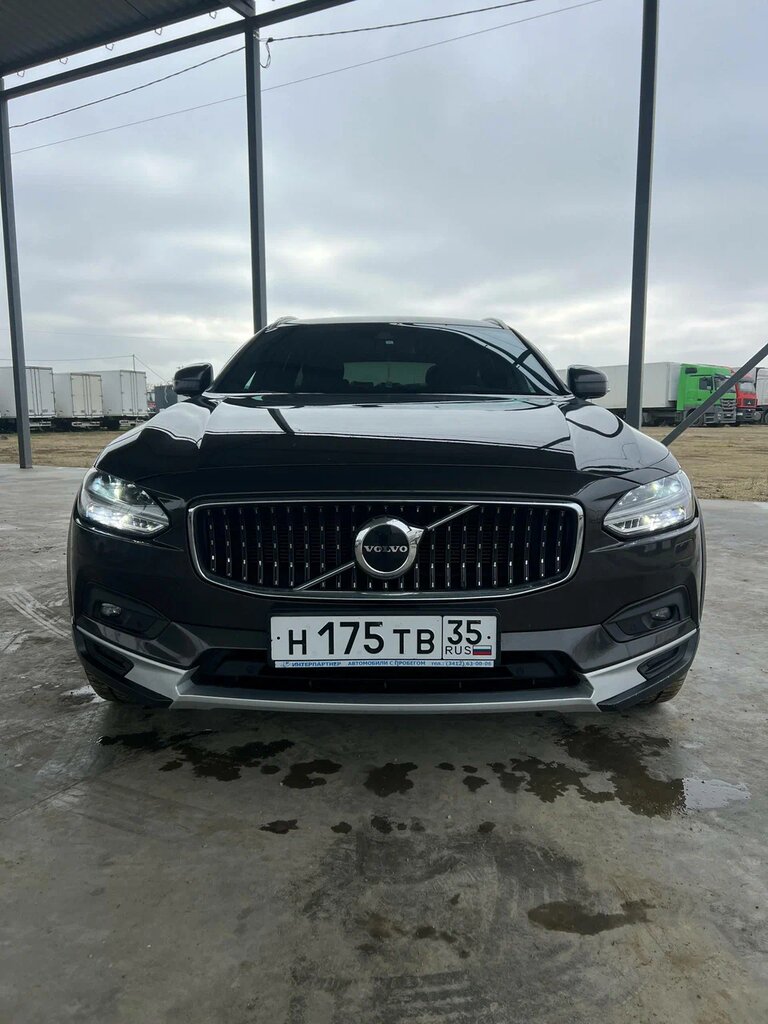Volvo V90 CC T5 Pro 8AT AWD — Б/У, 2020 г.