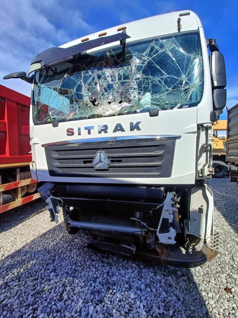 SITRAK C7H 4x2 Седельный тягач ZZ4186V391HE — Б/У, 2023 г.