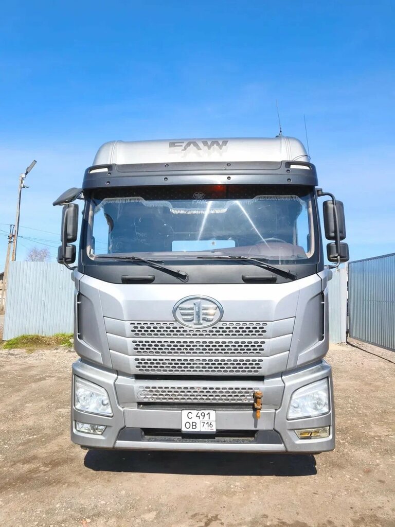 FAW JH6 6x4 Седельный тягач CA4250P25K15T1E5A80 — Б/У, 2023 г.