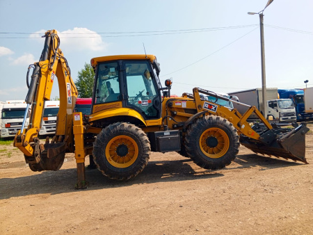 RUNMAX SE460 Экскаватор-погрузчик SE460TS — Б/У, 2023 г.