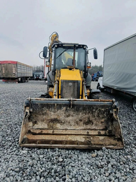 New Holland B80 Экскаватор-погрузчик B80B — Б/У, 2023 г.