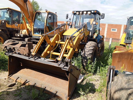 BUILDER BL Экскаватор-погрузчик BL488 — Б/У, 2023 г.