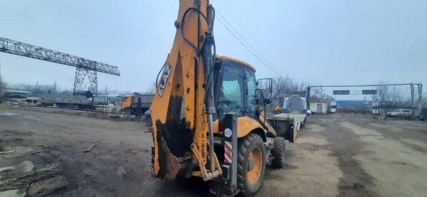 ELAZ BL 880 Экскаватор-погрузчик — Б/У, 2019 г.