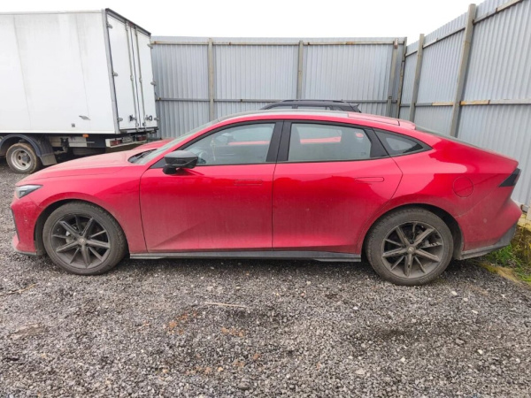 Changan UNI-V DLX 1.5T 7DCT — Б/У, 2024 г.