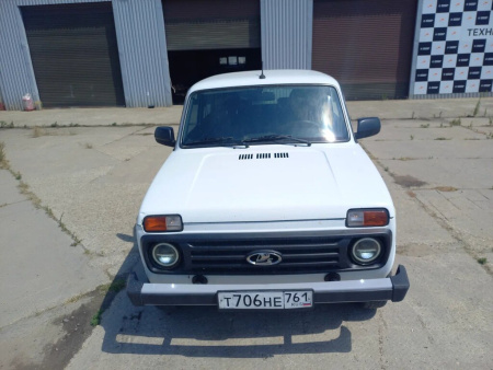 LADA NIVA Luxe 1.7 83hp 5 МТ — Б/У, 2023 г.