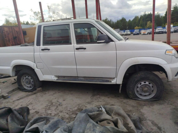 UAZ PATRIOT PICKUP Base ИКАР 2.7 5МТ — Б/У, 2023 г.
