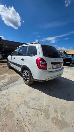 LADA GRANTA Cross Comfort 24 1.6 90hp 5MT — Б/У, 2024 г.