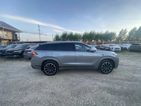 Jaecoo J8 Supreme 2.0T 7DCT AWD — Б/У, 2024 г.