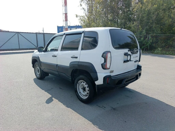 LADA Niva Travel Classic 24 1.7 80hp 5MT — Б/У, 2024 г.