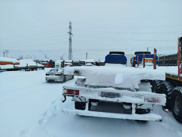 ПРОИЗВОДСТВЕННАЯ КОМПАНИЯ УНИВЕРСАЛЬНОЙ СПЕЦТЕХНИКИ 4679 Полуприцеп бортовой 4679P8 — Б/У, 2022 г.