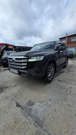 Toyota LAND CRUISER 300 Luxe 3.3 d AT — Б/У, 2022 г.