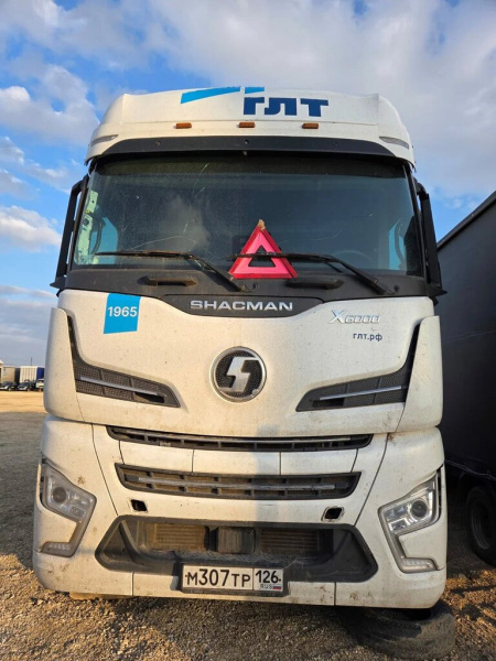 Shacman (Shaanxi) SX 4x2 Седельный тягач SX4188YY381 — Б/У, 2023 г.