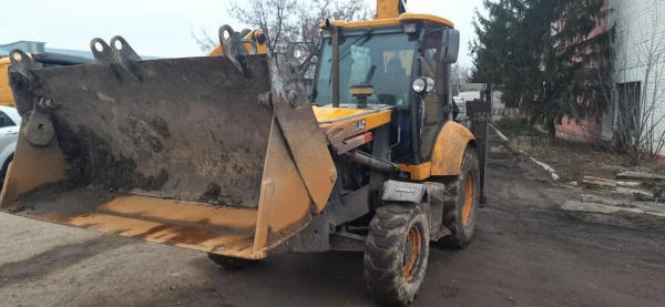 ELAZ BL 880 Экскаватор-погрузчик — Б/У, 2019 г.